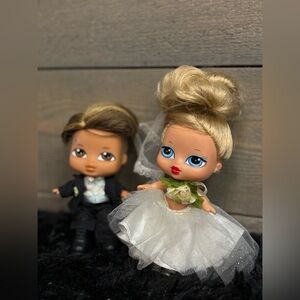 Bratz Wedding Doll Set Blonde & Brunette with Groom Flawed Face Ink Spot
